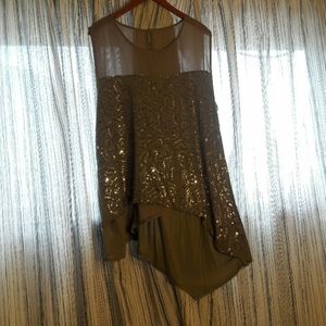 Woman's Sequin Top